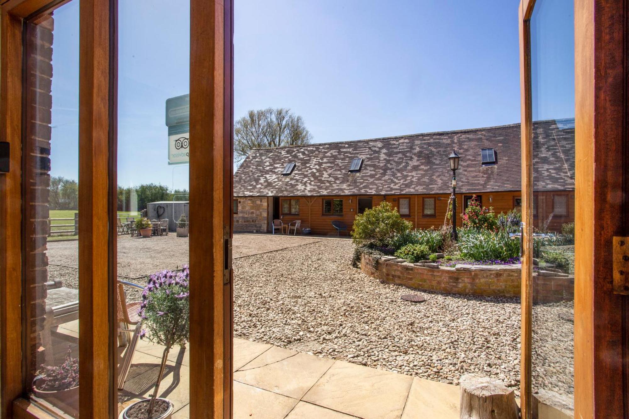 Bridge Farm Holiday Cottages Honeybourne Номер фото